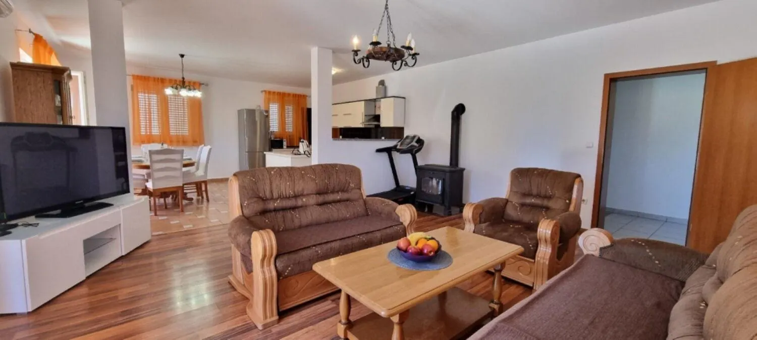 Holiday Home Ron - Spacious Garden Pula
