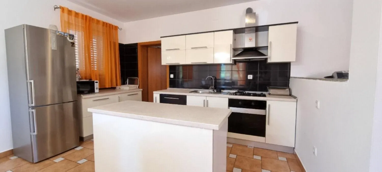 Holiday Home Ron - Spacious Garden Pula