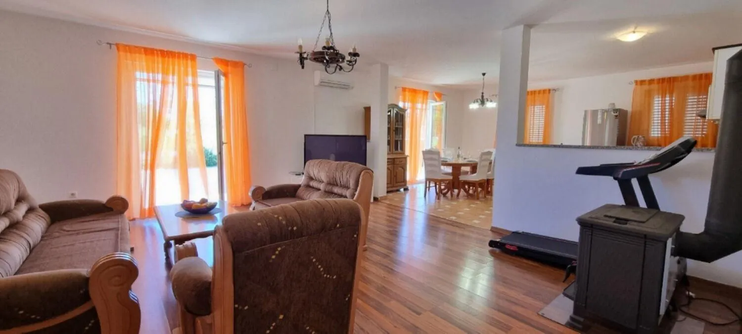Holiday Home Ron - Spacious Garden Pula 0*,  Croatia